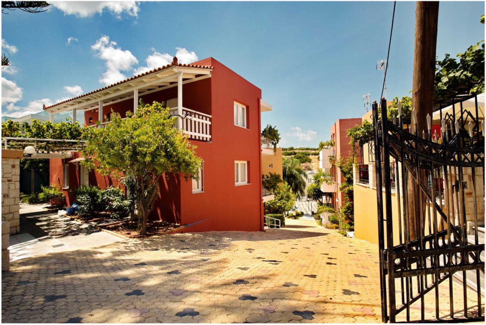 Bellos Hotel Apartments Hersonissos  Exterior photo