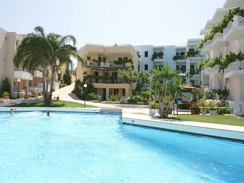 Bellos Hotel Apartments Hersonissos  Exterior photo
